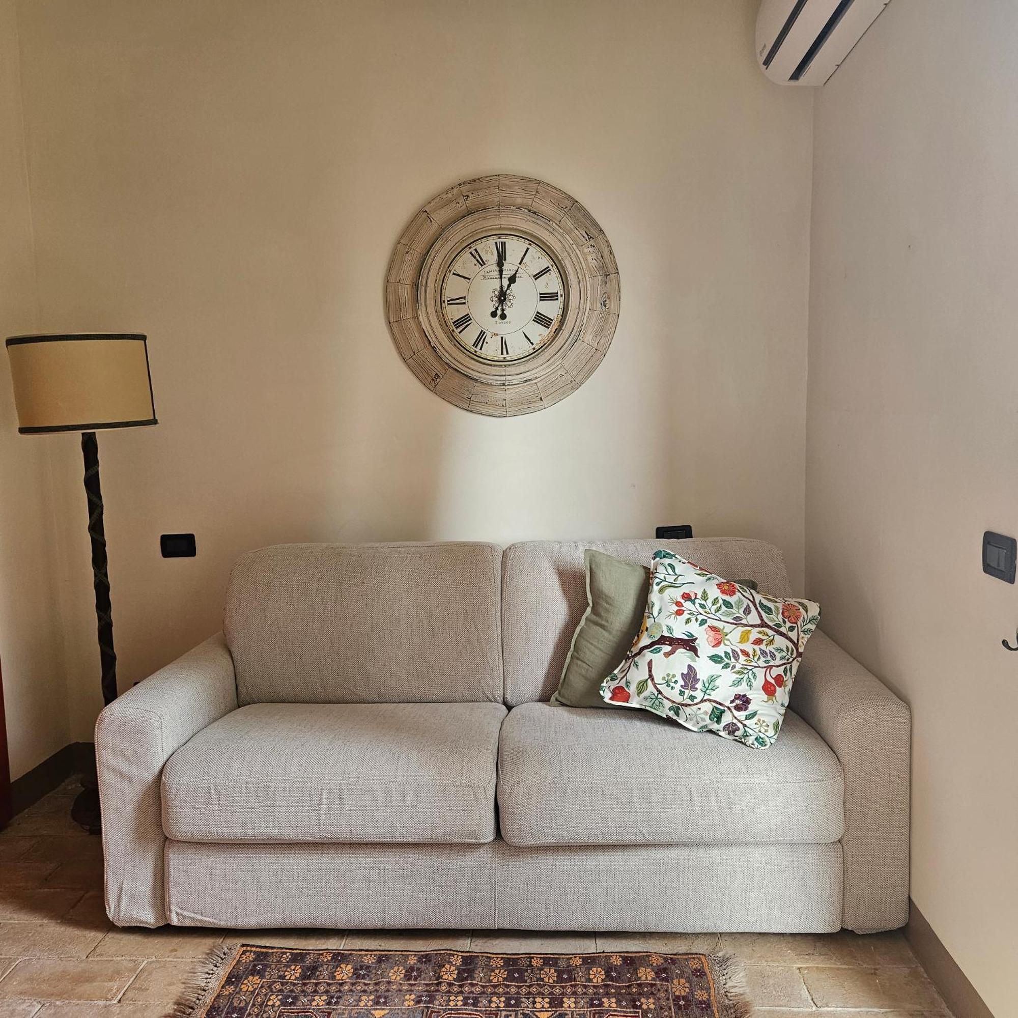 Agrifoglio Apartment Pantalla ภายนอก รูปภาพ